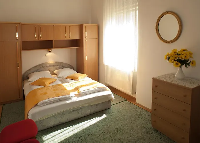 Sissy Bed & Breakfast